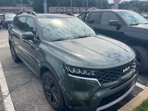 Used 2023 Kia Sorento S w/ Panoramic Sunroof Package AWD/4WD image 2