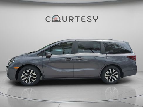 New 2026 Honda Odyssey EX-L image 5