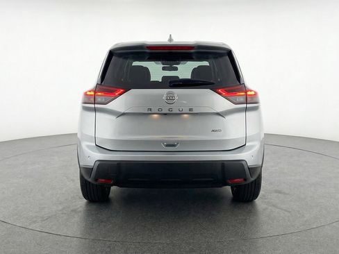 Used 2025 Nissan Rogue SV AWD/4WD image 7