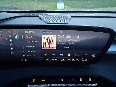 Used 2025 Buick Enclave Preferred image 18