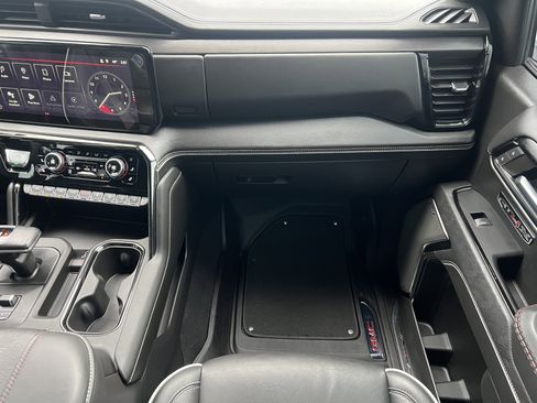 Used 2024 GMC Sierra 1500 AT4X image 34