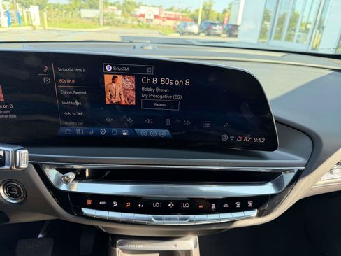 Used 2024 Cadillac Lyriq Tech RWD image 16