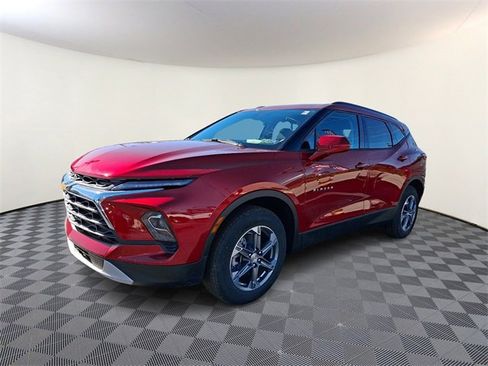New 2025 Chevrolet Blazer LT w/ Convenience Package image 2