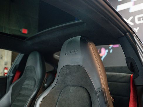 Used 2019 Porsche 911 Carrera GTS RWD image 8