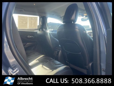 Used 2021 Jeep Cherokee Latitude Lux AWD/4WD image 16
