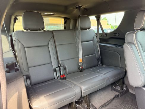 Used 2022 Chevrolet Suburban Premier RWD image 25