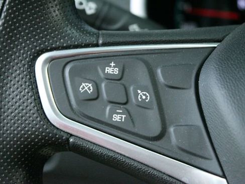 Used 2022 Chevrolet Malibu LT FWD image 19