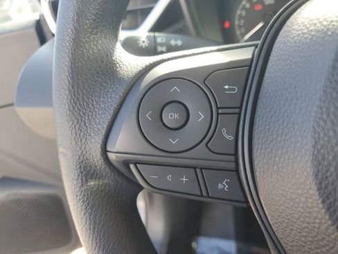 Used 2020 Toyota Corolla LE image 22