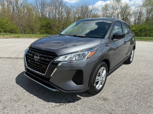 Used 2022 Nissan Kicks S image 26