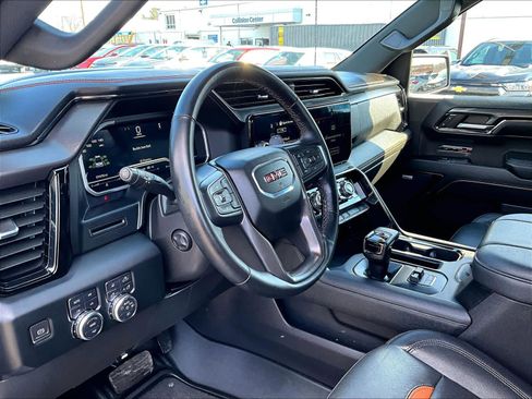 Used 2023 GMC Sierra 1500 AT4 w/ AT4 Preferred Package image 7