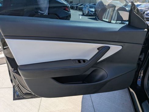 Used 2020 Tesla Model 3 Long Range image 13