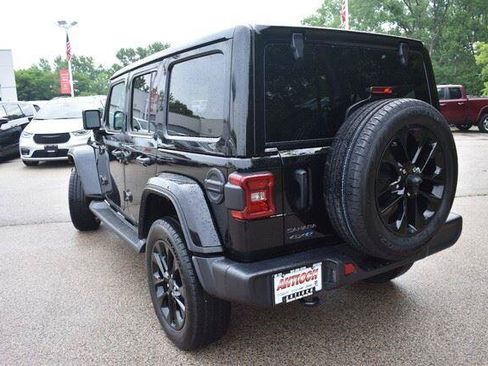 Used 2025 Jeep Wrangler Sahara 4xe AWD/4WD image 5