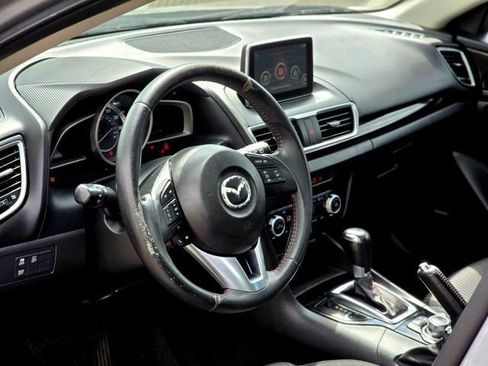 Used 2016 MAZDA MAZDA3 i Touring w/ Popular Equipment Package FWD image 11