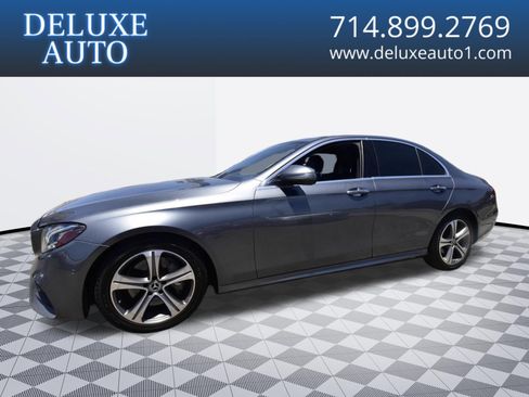 Used 2017 Mercedes-Benz E 300 image 1