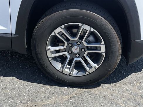 Used 2025 GMC Terrain Elevation image 32