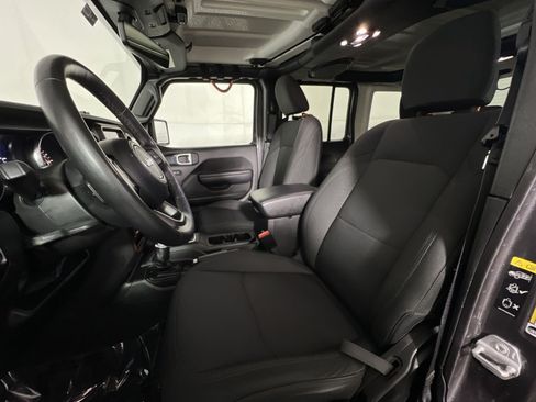 Used 2022 Jeep Wrangler Unlimited Sport AWD/4WD image 13
