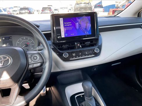 Used 2024 Toyota Corolla LE image 6