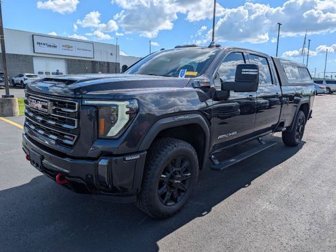 Used 2024 GMC Sierra 2500 AT4 w/ Max Trailering Package AWD/4WD image 4