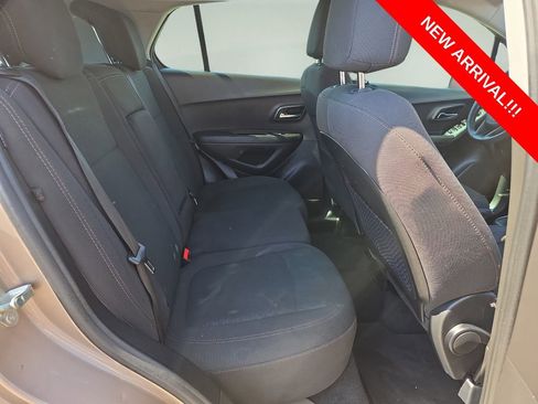 Used 2019 Chevrolet Trax LS FWD image 23