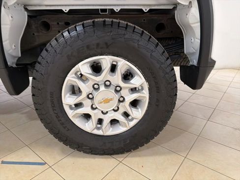 Used 2021 Chevrolet Silverado 2500 LT w/ Fleet Comfort Package AWD/4WD image 28