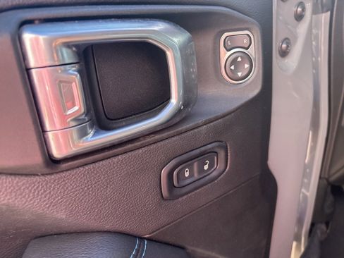 Used 2022 Jeep Wrangler Unlimited Rubicon 4xe w/ Steel Bumper Group image 8