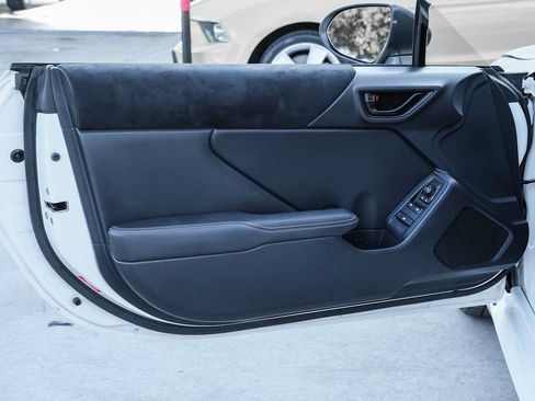 Used 2023 Toyota GR86 Premium RWD image 29