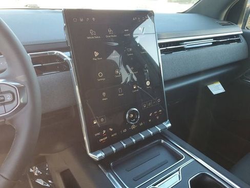 New 2026 GMC Sierra EV Elevation image 27