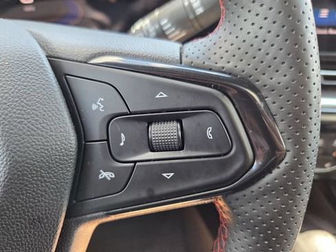 Certified 2024 Chevrolet Trax RS w/ Sunroof Package FWD image 23
