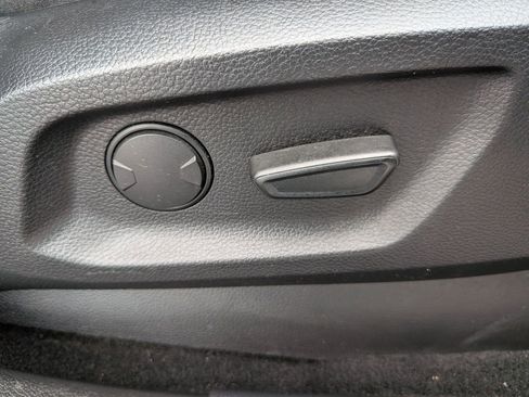 Used 2019 Ford Ranger Lariat w/ Equipment Group 501A Mid image 38