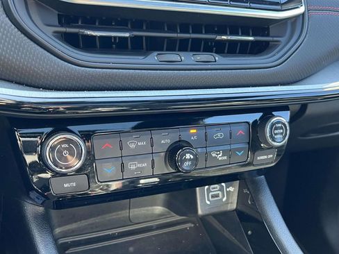 Used 2023 Jeep Compass Trailhawk w/ Trailhawk Elite Group AWD/4WD image 31