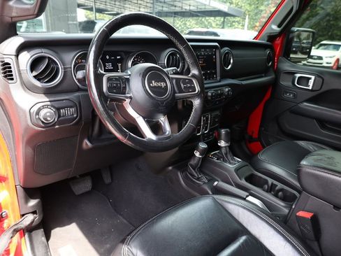 Used 2020 Jeep Gladiator Overland image 13