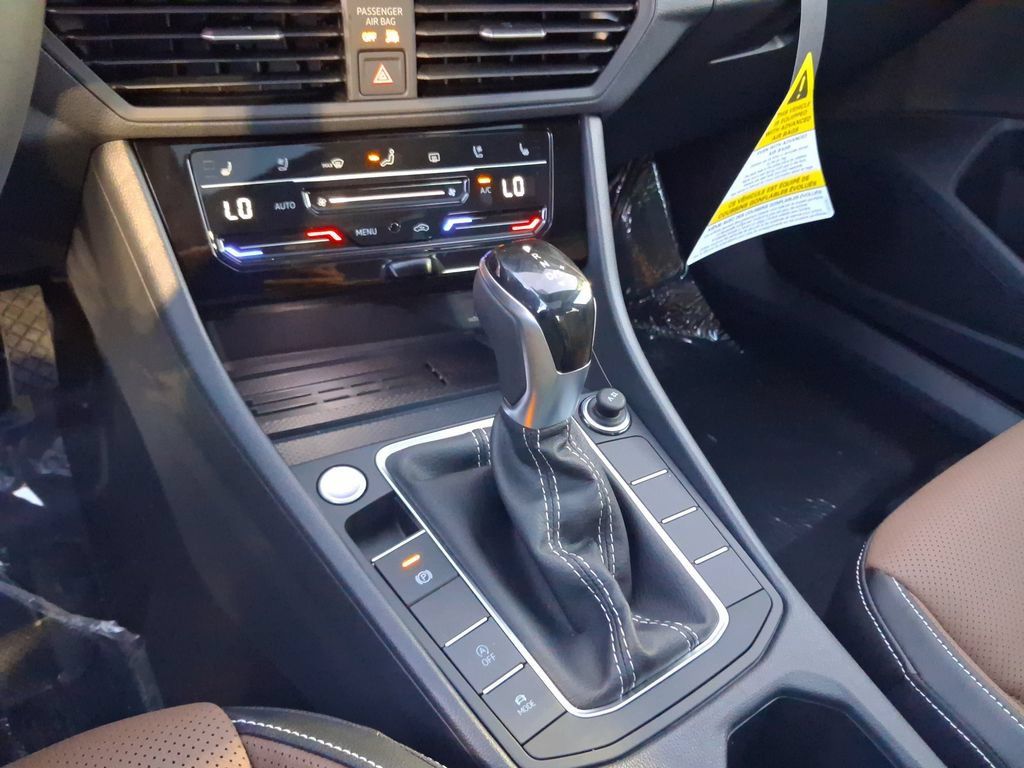 New 2026 Volkswagen Jetta SEL FWD image 10