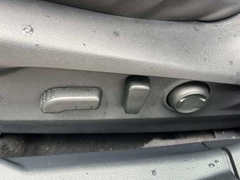 Used 2022 Subaru Outback Limited AWD/4WD image 31