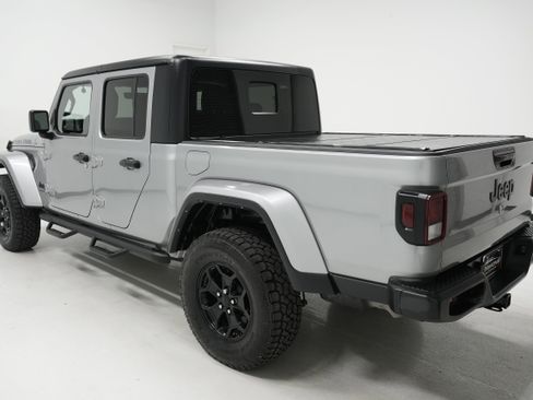 Used 2021 Jeep Gladiator Sport image 5