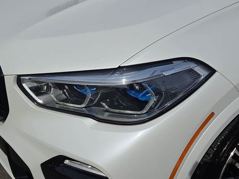 Used 2021 BMW X5 xDrive40i w/ M Sport Package image 10