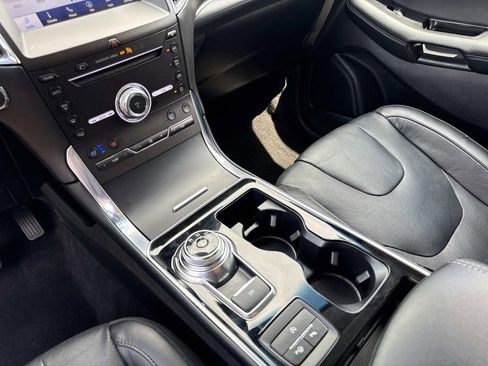 Used 2019 Ford Edge Titanium w/ Equipment Group 301A FWD image 25