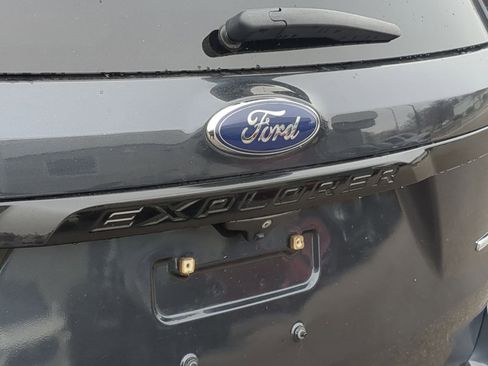 Used 2017 Ford Explorer Sport w/ Equipment Group 401A image 18