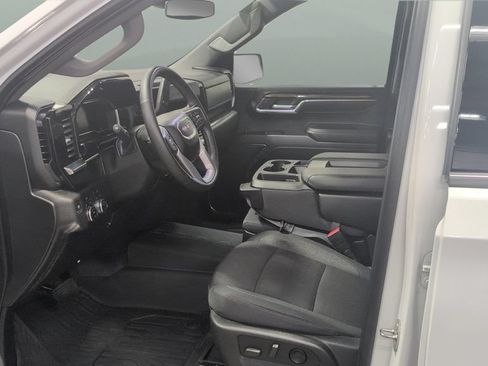 Used 2024 GMC Sierra 1500 Elevation AWD/4WD image 8
