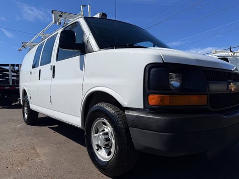 Used 2016 Chevrolet Express 2500 RWD image 42