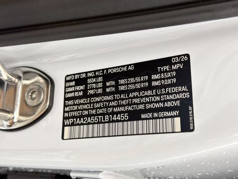Used 2026 Porsche Macan AWD/4WD image 23