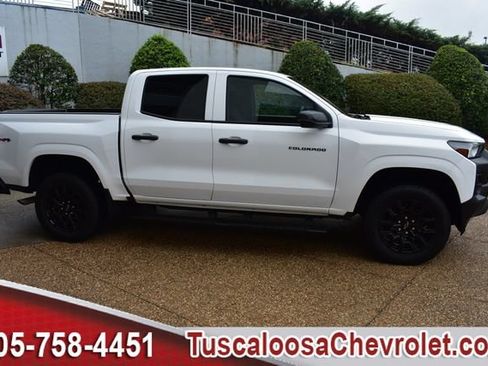 Used 2026 Chevrolet Colorado W/T w/ WT Custom Package AWD/4WD image 11