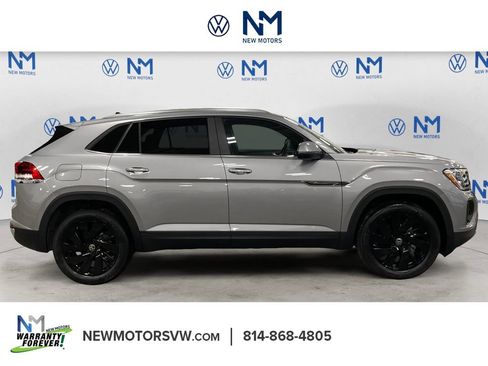 New 2026 Volkswagen Atlas Cross Sport SE image 6