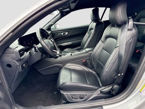 Used 2025 Ford Mustang Premium RWD image 26