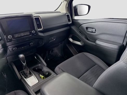 Used 2022 Nissan Frontier SV w/ Technology Package image 21