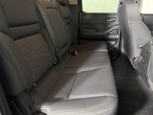 Used 2023 Nissan Frontier SV w/ SV Convenience Package RWD image 28