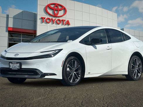 Certified 2023 Toyota Prius XLE AWD/4WD image 7