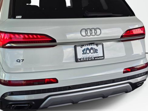 Used 2025 Audi Q7 3.0T Premium Plus AWD/4WD image 13