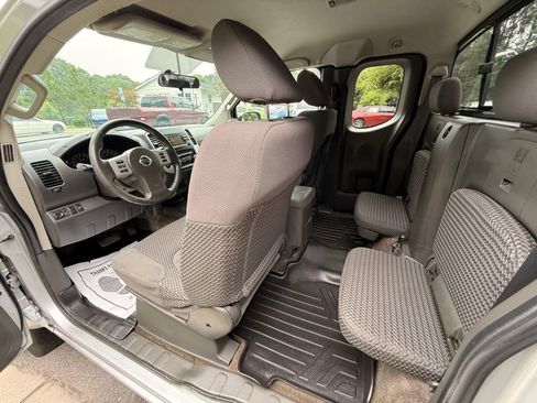 Used 2013 Nissan Frontier SV RWD image 24