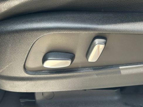 Used 2022 Cadillac XT5 Luxury FWD image 26