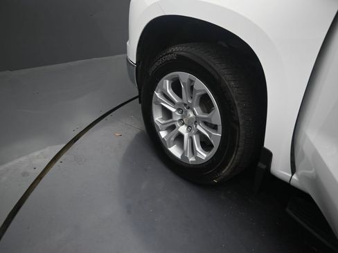 Used 2025 Chevrolet Silverado 1500 LTZ RWD image 14